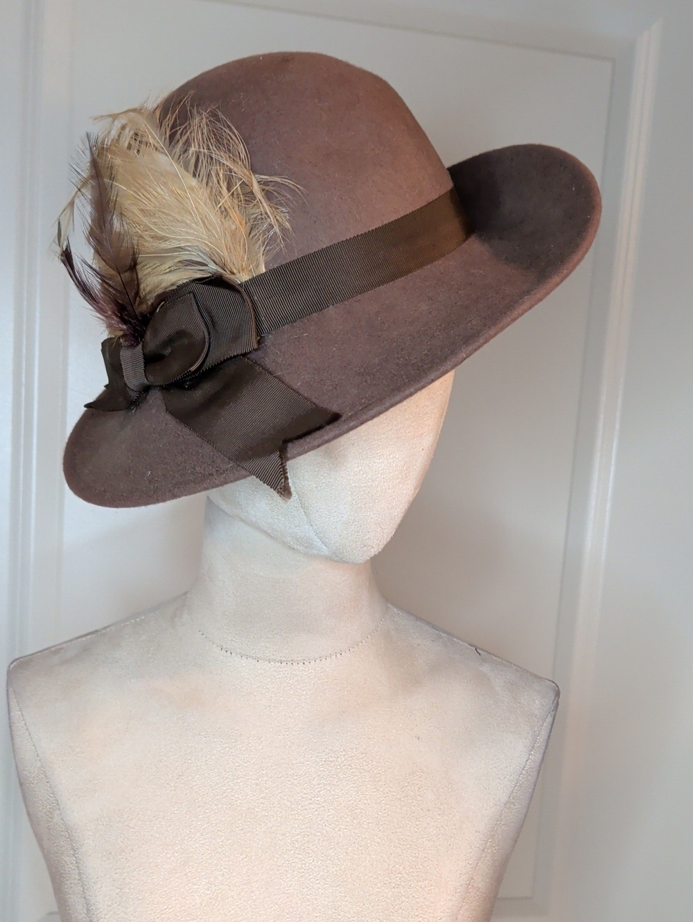 Vintage 40s F&M Hat Co. Women's Brown Wool Fedora Feather Bow Trim SZ M